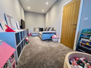 Photo 15- click for photo gallery